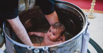Можно ли крестить ребенка если нет крестных родителей